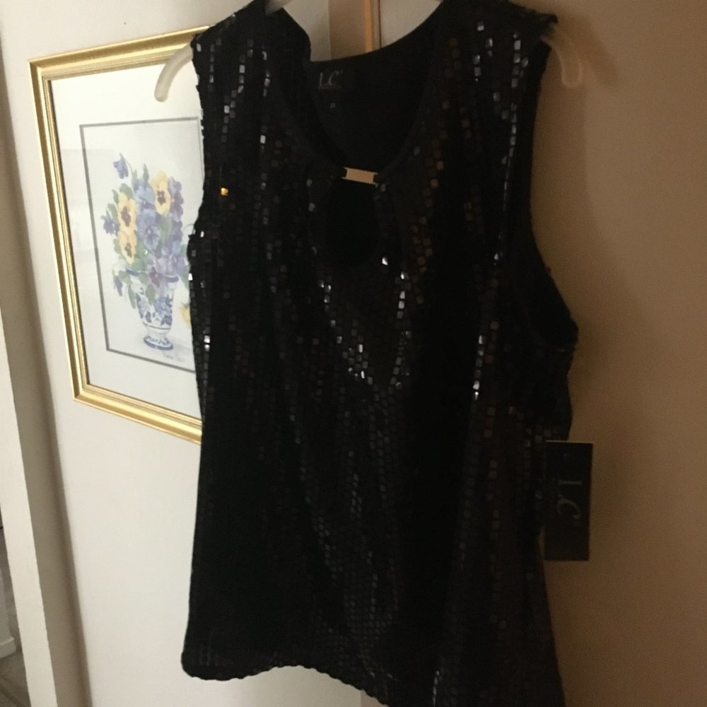 Laura Cruz Dressy Top - 185 $20 or $15 w/offer